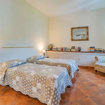 Casa Gege', For Up To 5 Guests, Shared Pool, Center * Península Sorrentina