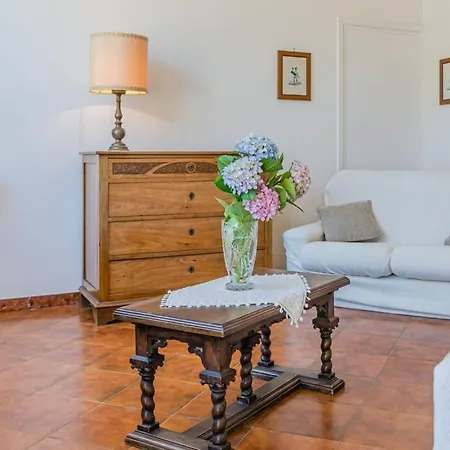 Casa Gege', For Up To 5 Guests, Shared Pool, Center Apartamento